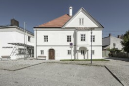 Pfarrhof in Ottensheim in Oberösterreich renoviert von Architekt Stummer 