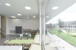 Innenraum im Kindergarten in Meggenhofen in Oberösterreich geplant von Architekt Stummer 