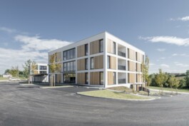 Studentenwohnheime in Hagenberg in Oberösterreich geplant von Architekt Stummer 