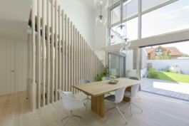 Innenraum einer Villa geplant von Architekt Stummer 