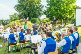 Eröffnungsfeier der Volksschule Rohr geplant von Architekt Stummer 